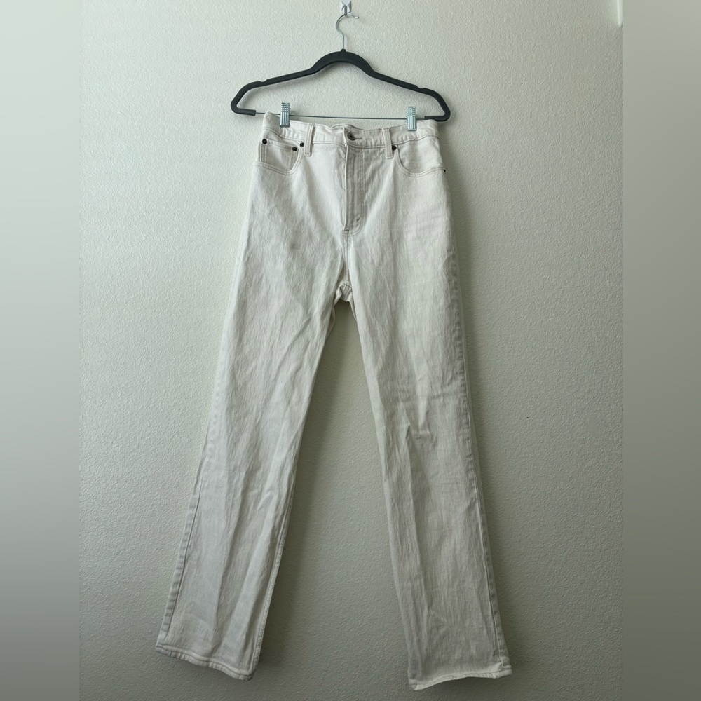 Abercrombie 90s Straight High Rise White Jeans, 29